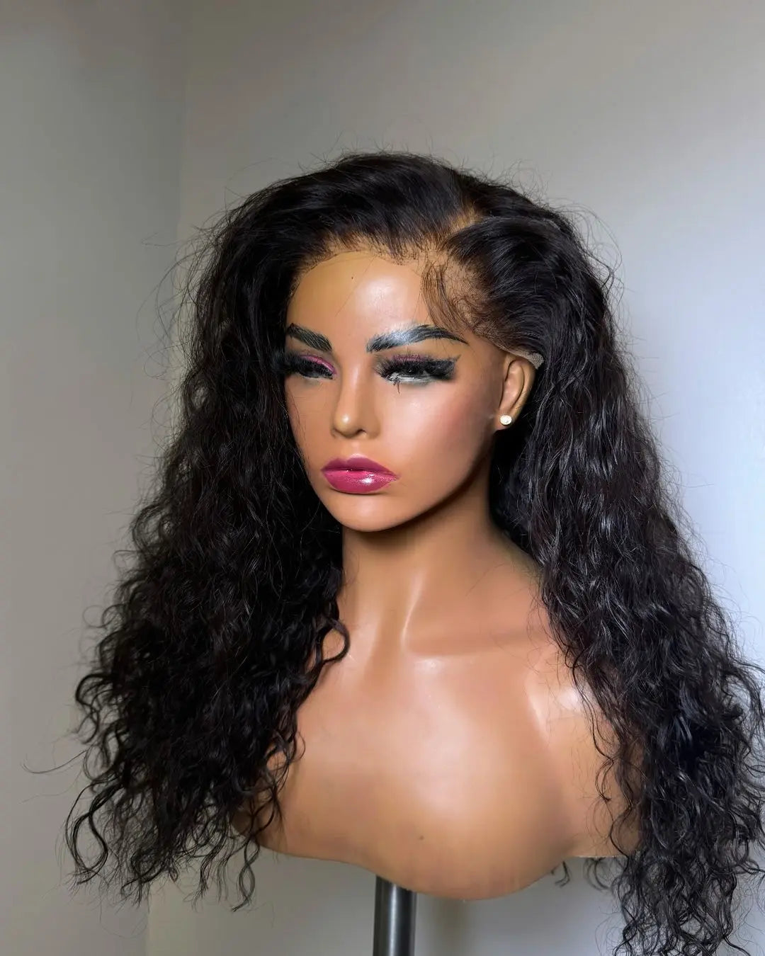Wholesale Brazilian 13x4 HD Human Hair Lace Front Wig 180% Deep Curly Water Wavy Raw Transparent Swiss Lace Frontal Black Women
