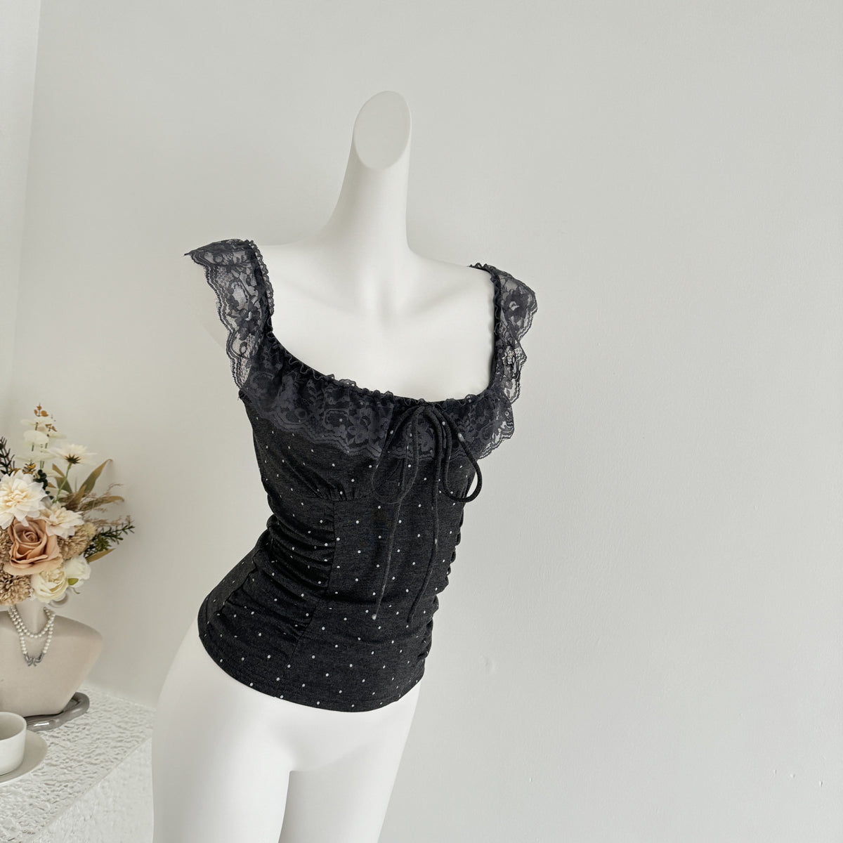 Lace Cap-sleeve Ruffled Polka-dot Camisole Women's Slim-fit Cropped Top