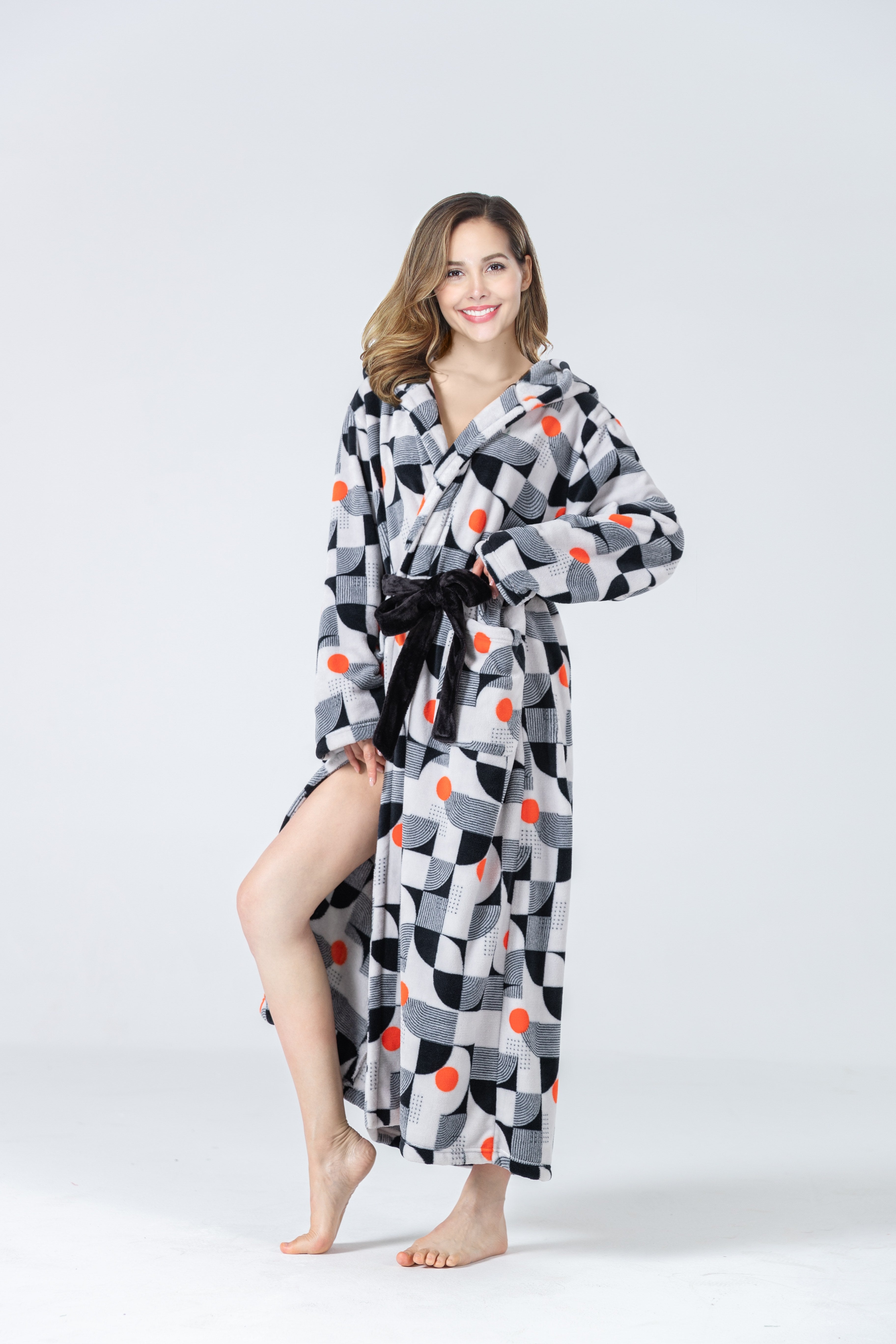 RONGTAI Womens Plush Fleece Hooded Bathrobe, Thick Nightgown Long Robe Sleepwear With Two Side Pockets And Belt