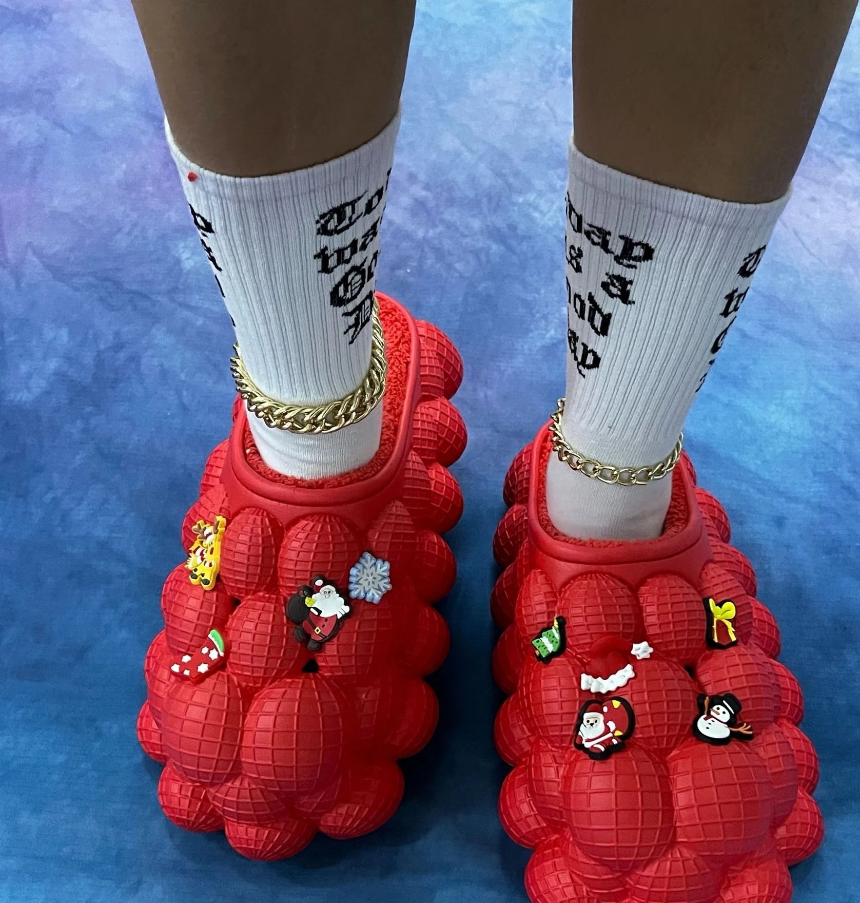 Factory Wholesale Winter Warm Massage Men Women Foam Runner Furry Plush Fashion Fur Slippers Bubble Slides With Fur and Charms