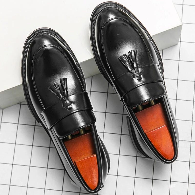 Classic Design Tassels Loafer Shoes Wholesale Durable Fashion Slip on Formal Business Wedding Dress Shoes for Men