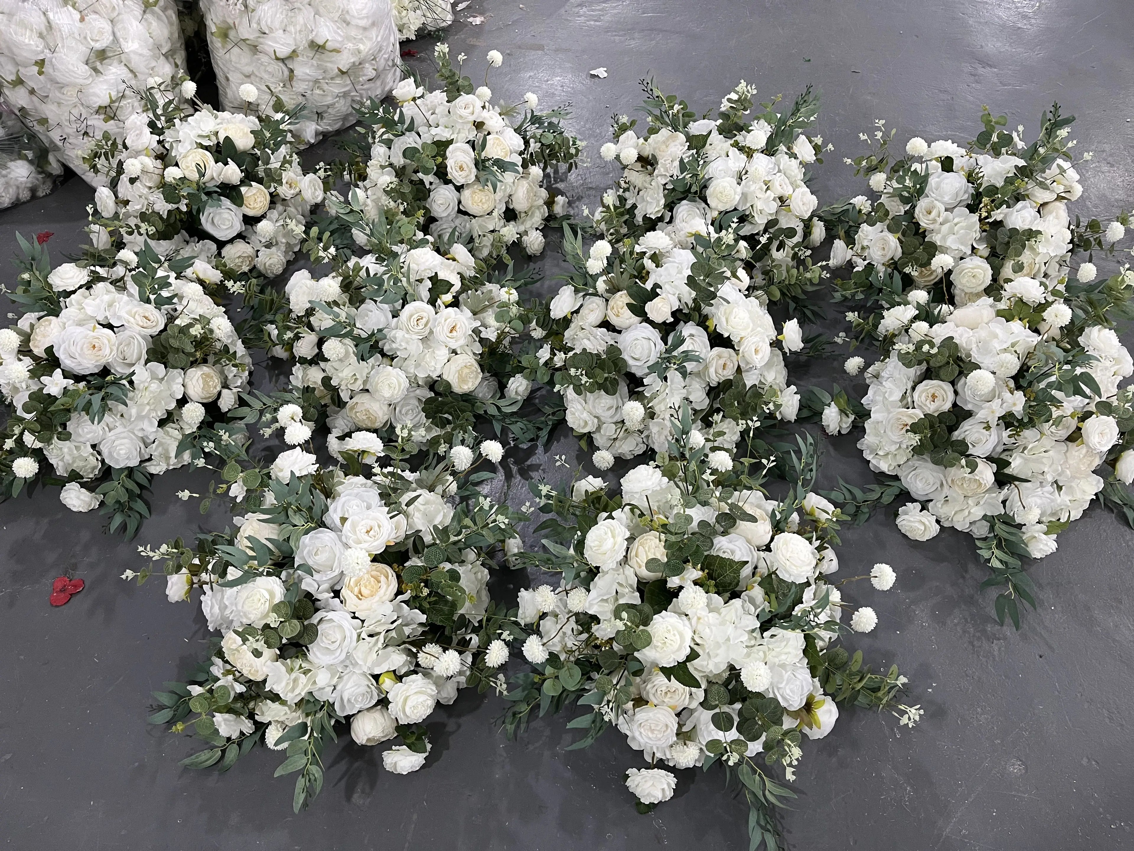 Luxury Wedding Table Candelabra Flower Centerpieces Artificial Flower Arrangement Ball for Display Drops