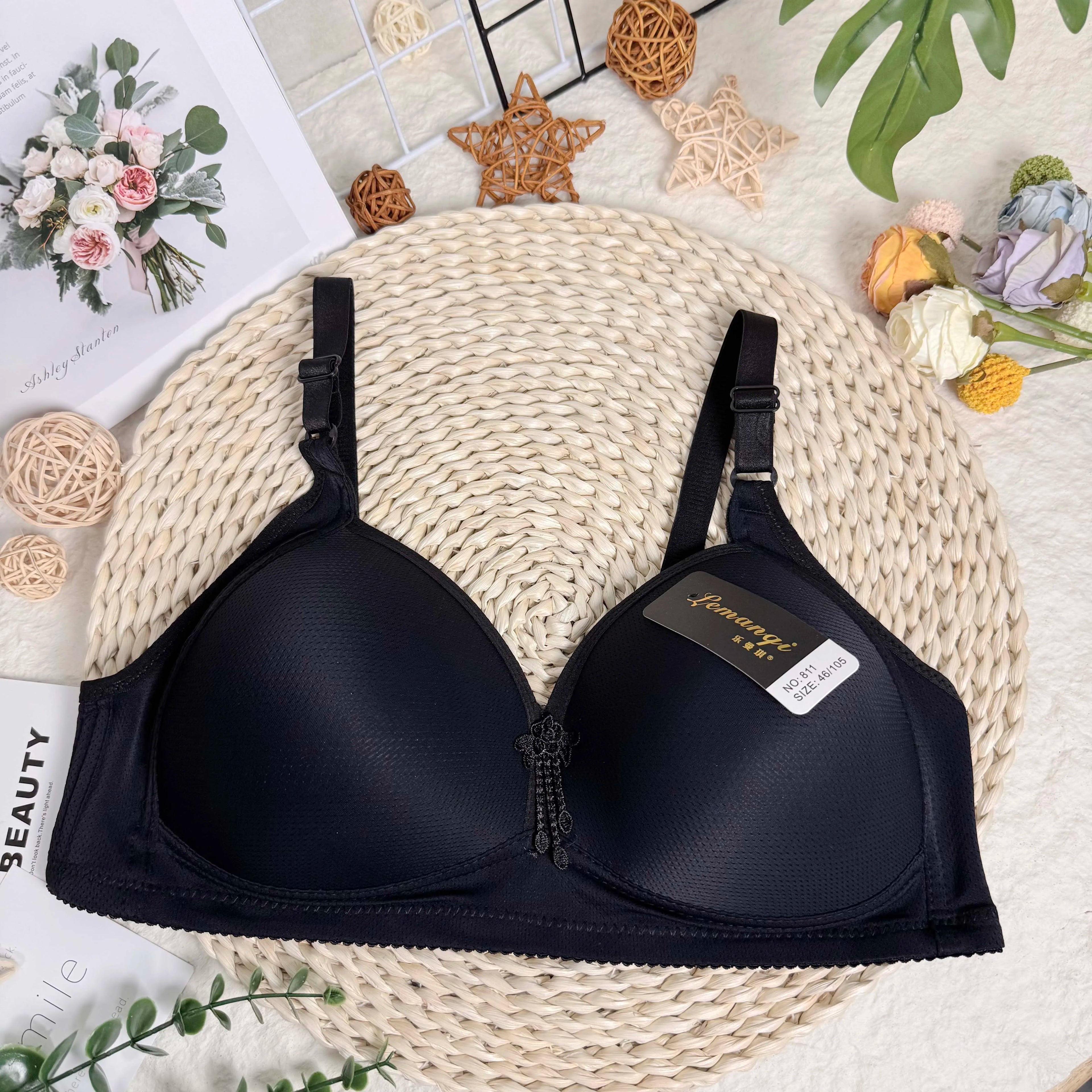Amysi 811# Best Selling Solid Summer Breathable Thin Underwear Plus Size 46-52D Wireless Bra for Fat Women Direct Factory Outlet