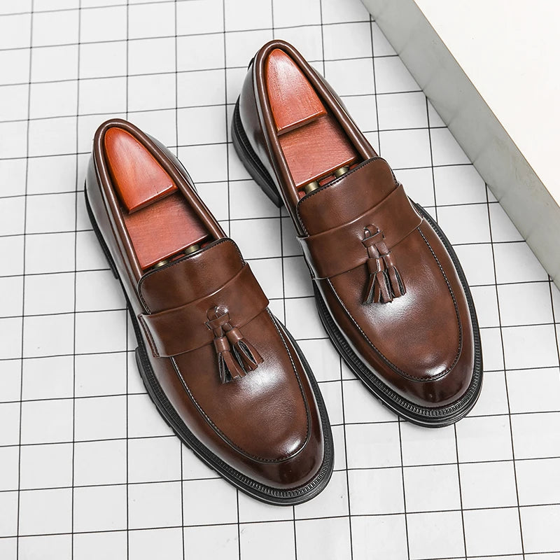 Classic Design Tassels Loafer Shoes Wholesale Durable Fashion Slip on Formal Business Wedding Dress Shoes for Men