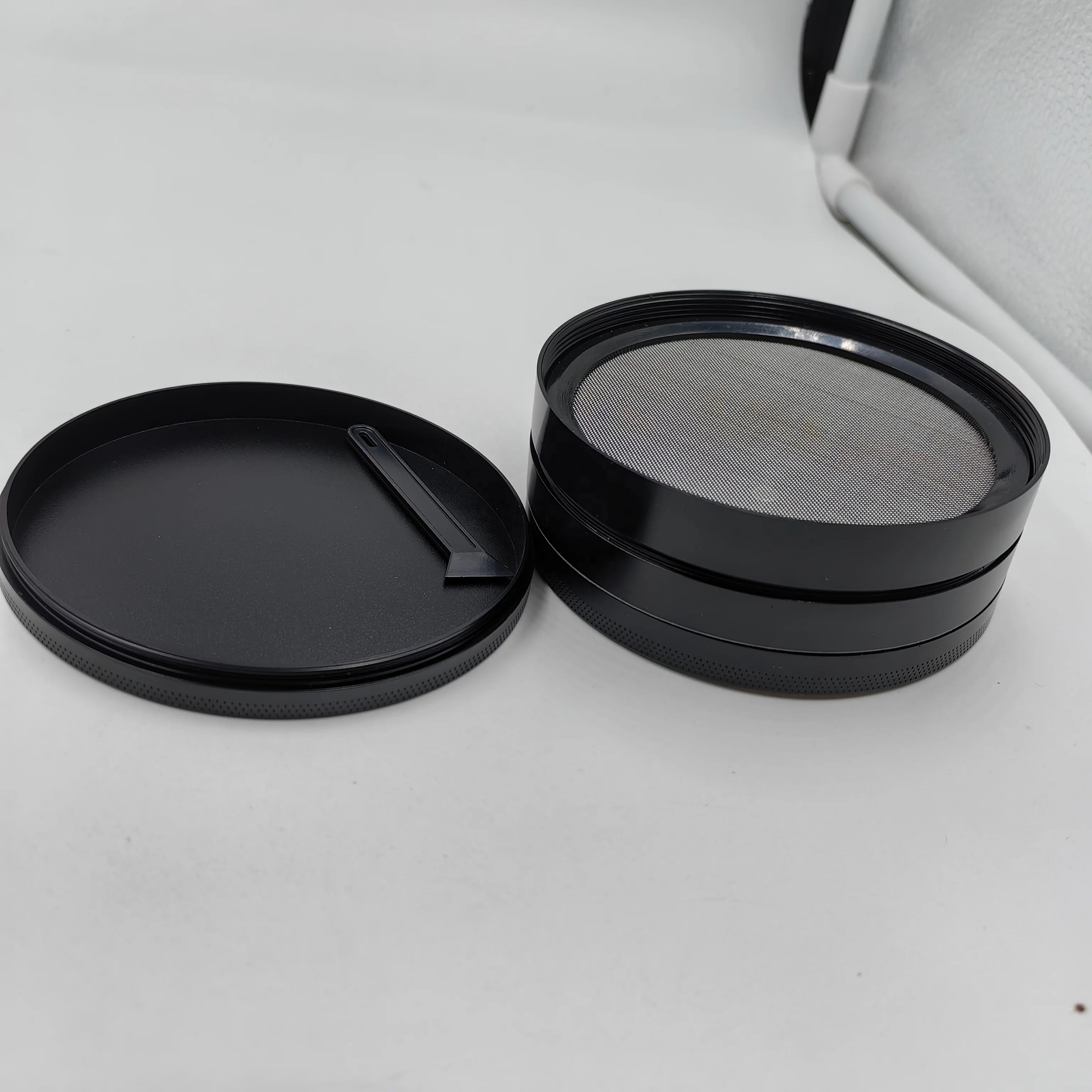 O1 100mm 4'' 4Inch Diameter Custom Logo 4 Parts Herb Grinder Zinc Alloy Tobacco Metal Grinder for Herb Wholesale