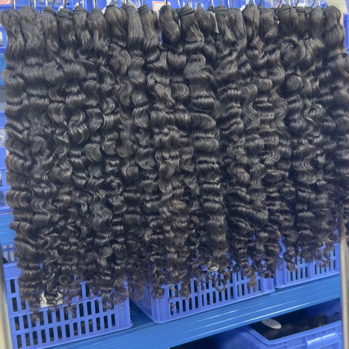 Italy Burmese Curly Raw Hair Extensions Deep Body Wavy One Donor Raw Vietnamese Hair Straight Kinky Curly Human Hair Bundles