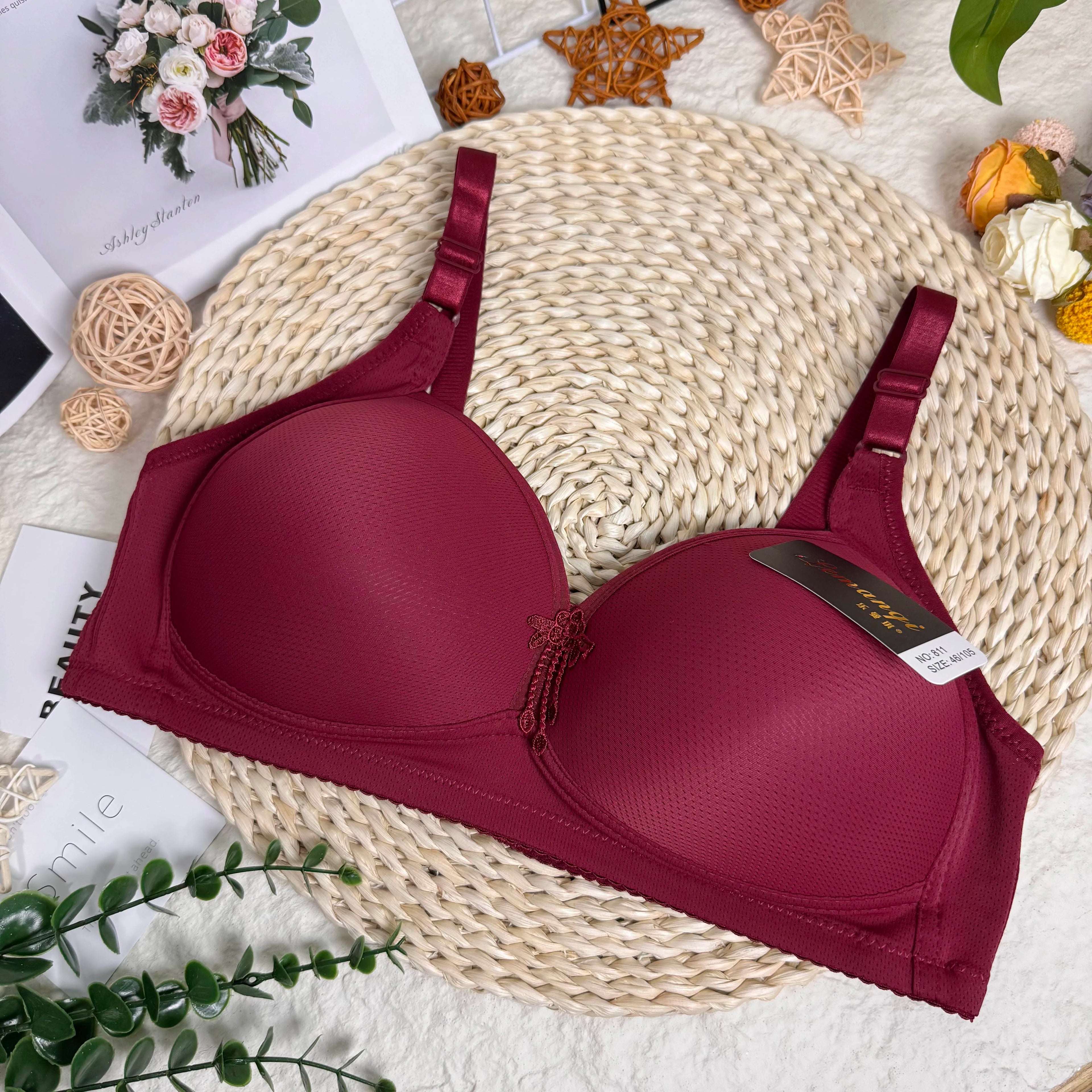 Amysi 811# Best Selling Solid Summer Breathable Thin Underwear Plus Size 46-52D Wireless Bra for Fat Women Direct Factory Outlet