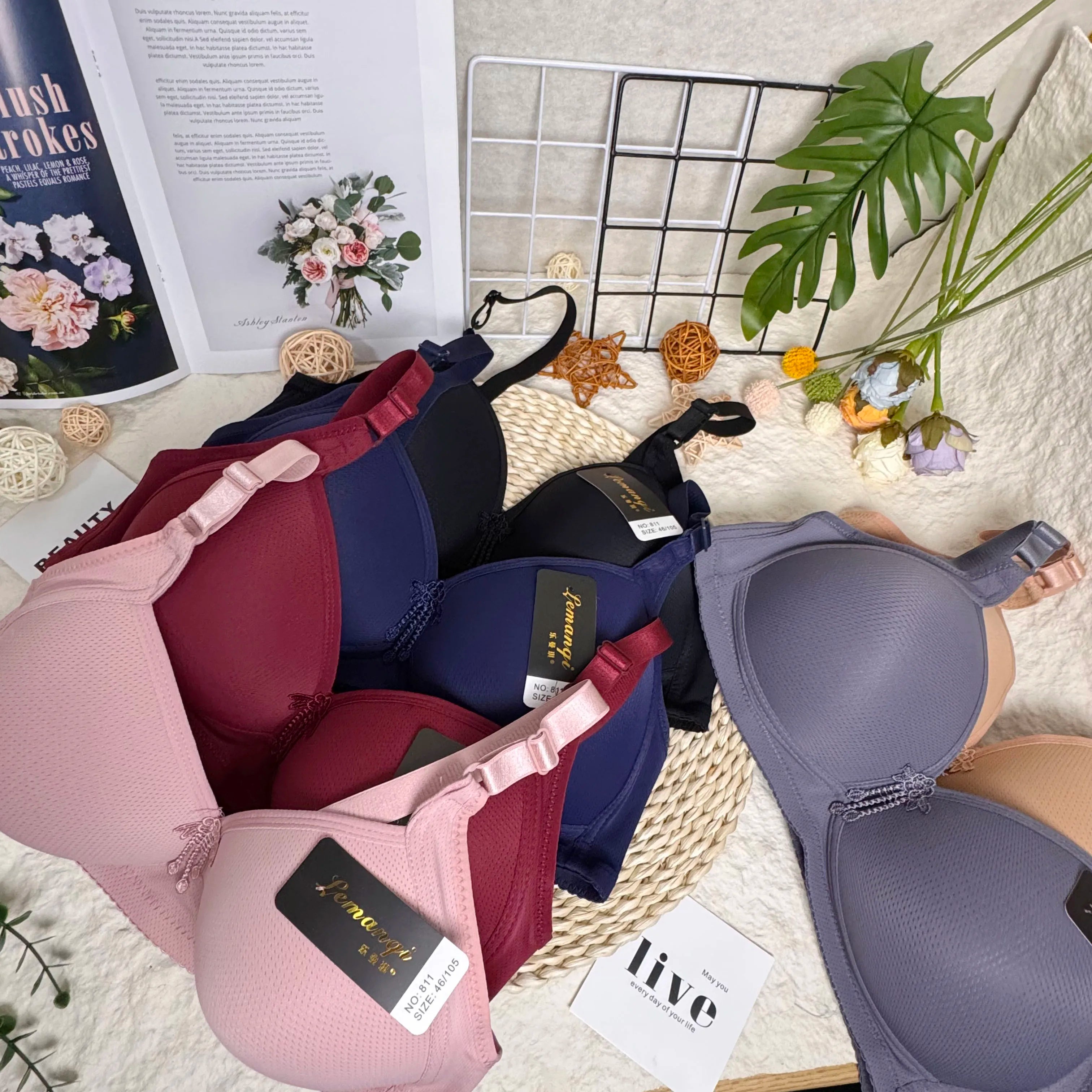 Amysi 811# Best Selling Solid Summer Breathable Thin Underwear Plus Size 46-52D Wireless Bra for Fat Women Direct Factory Outlet