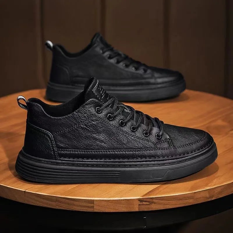 New Low-priced Sports Flat Bottomed Walking Shoes for Men's Leather Shoes, Men's Casual Board Sports Shoes