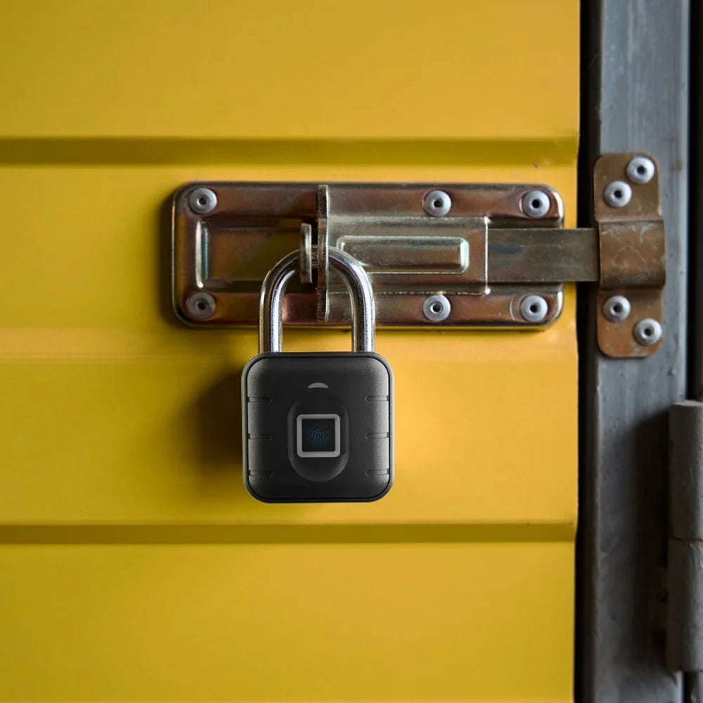 Factory Wholesale BLE APP Waterproof IP67 Smart Fingerprint Cabinet Padlock for Luggage Bag Gym Locker Biometric Tuya Padlock
