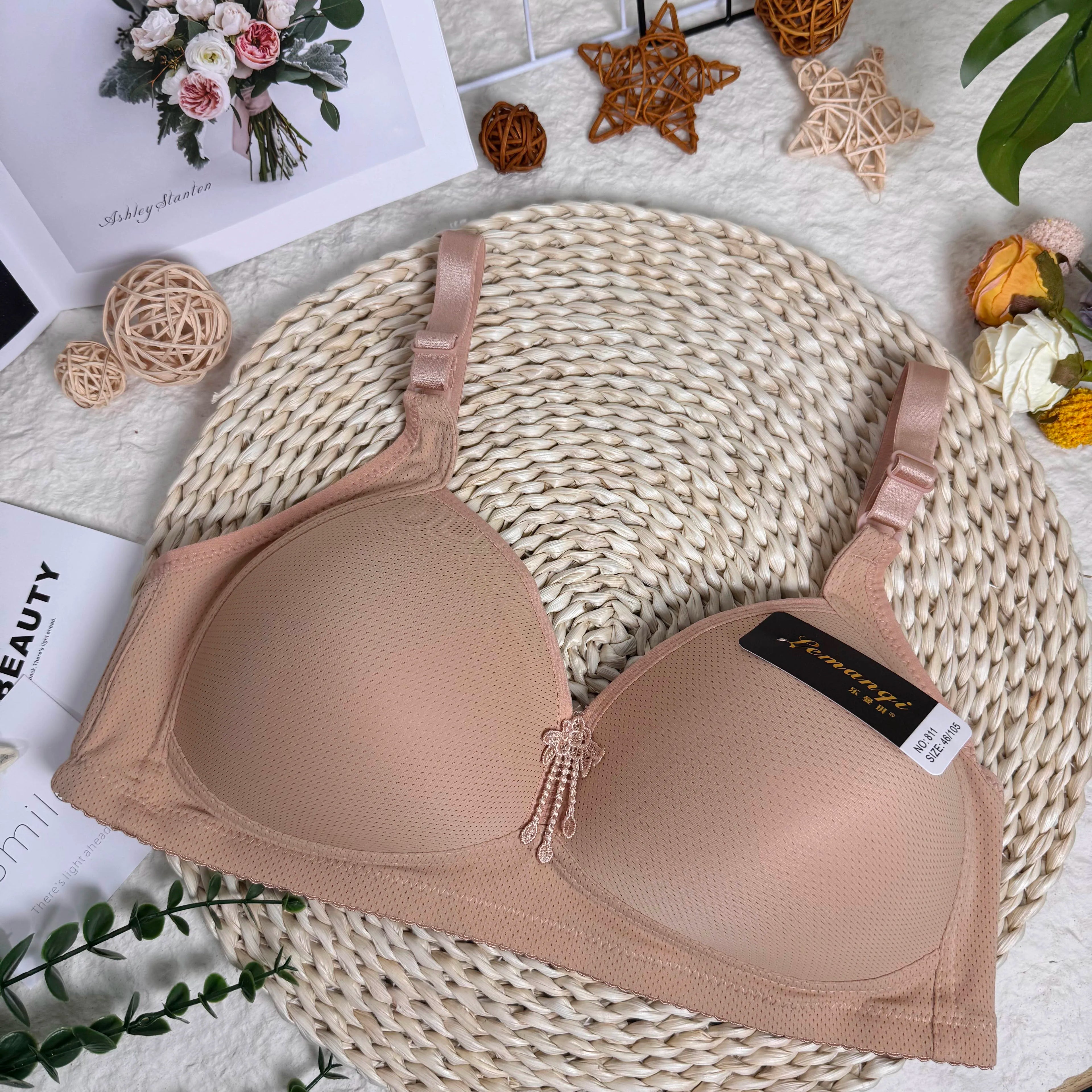 Amysi 811# Best Selling Solid Summer Breathable Thin Underwear Plus Size 46-52D Wireless Bra for Fat Women Direct Factory Outlet