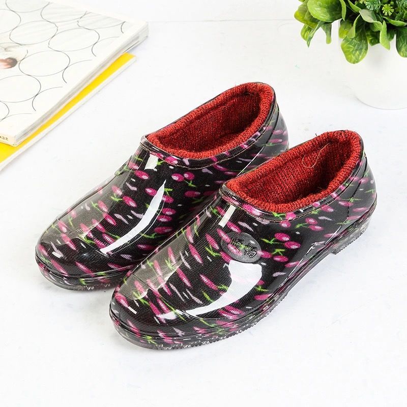 Thickened New Rain Boots Women's Four Seasons Yuanbao Shallow Water Shoes Middle-aged Short Tube Waterproof Non-slip fleece-lined Warm Rubber Rain Boots