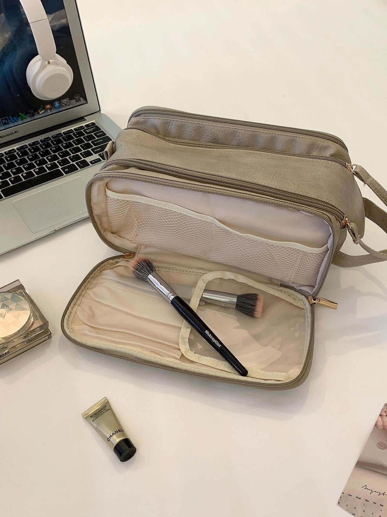 Giant Makeup Bag for Women, Large Capacity Travel Makeup Brush Bag, Toiletries Storage Bag, Chain Design, Waterproof