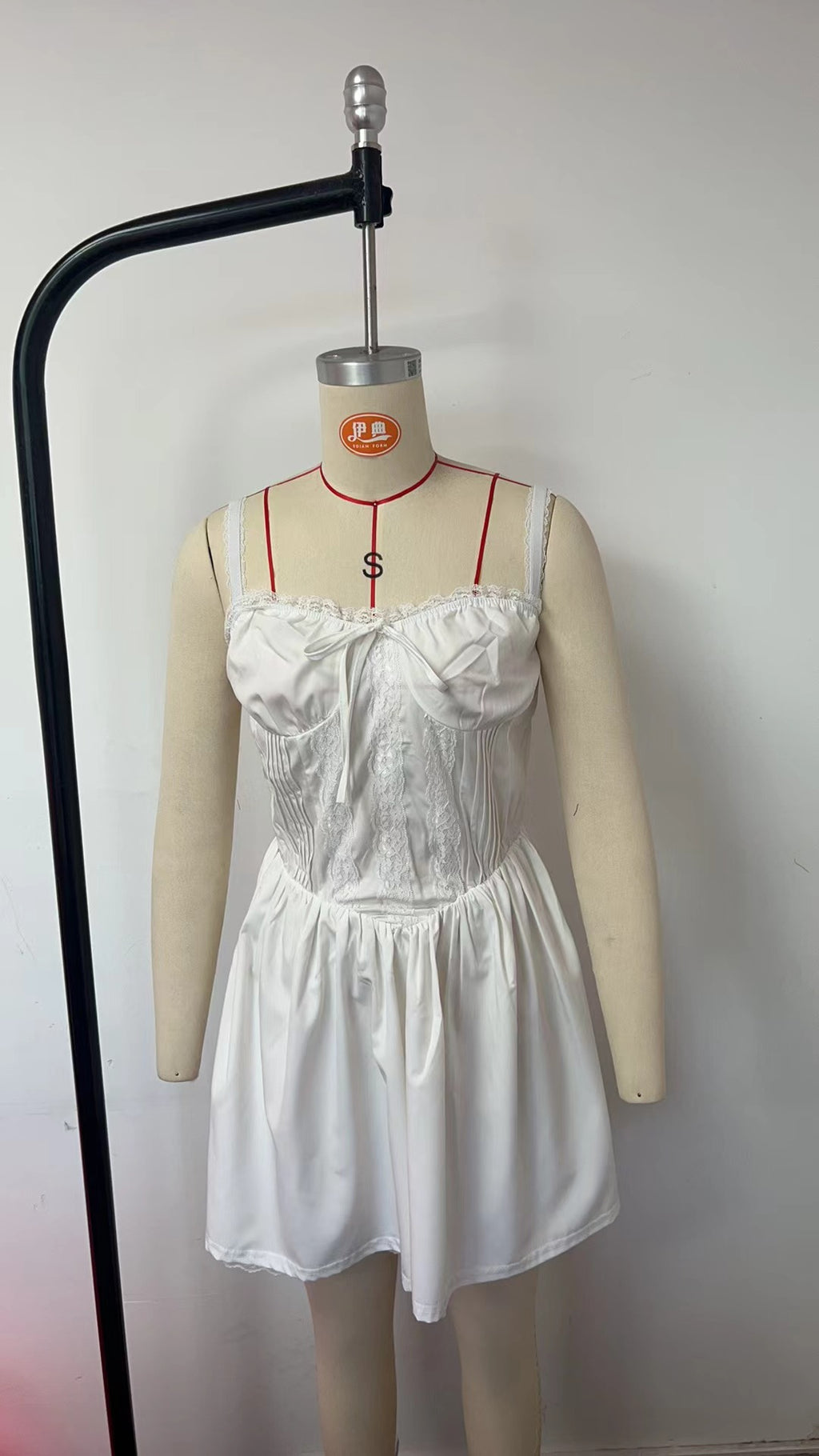 European and American Sexy Women's Lace Stitching Slip Skirt Waist Backless Small Skirt Pure White dress Women