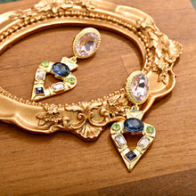 Niche Antique Double Snake Crystal Brooch for Women, Vintage Jewelry with a Light Luxury Design, Palace-Style Crystal Zodiac Double Snake Brooch