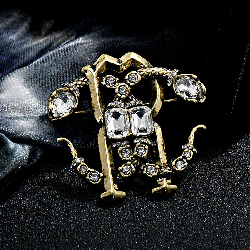 Niche Antique Double Snake Crystal Brooch for Women, Vintage Jewelry with a Light Luxury Design, Palace-Style Crystal Zodiac Double Snake Brooch