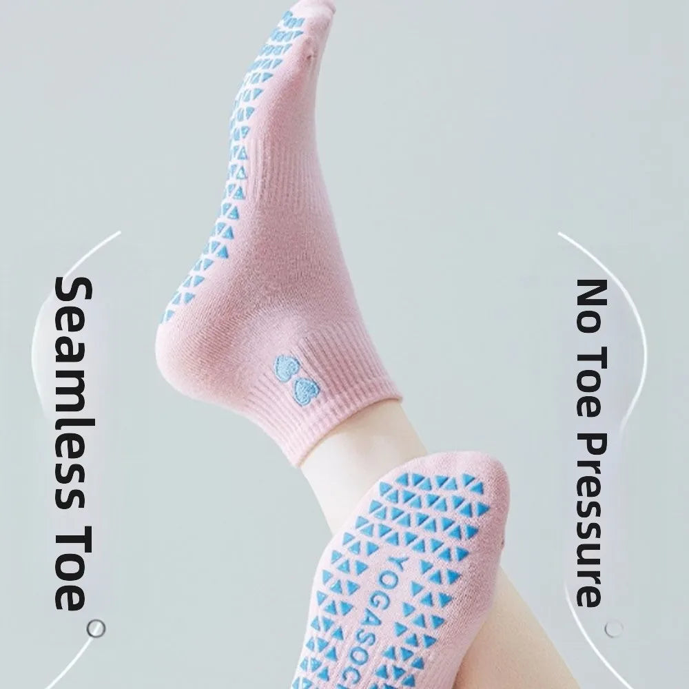 Pilates Socks with Grips for Women Cute Yoga Grip Socks Non Slip Cotton Ankle Sock for Yoga Barre Ballet