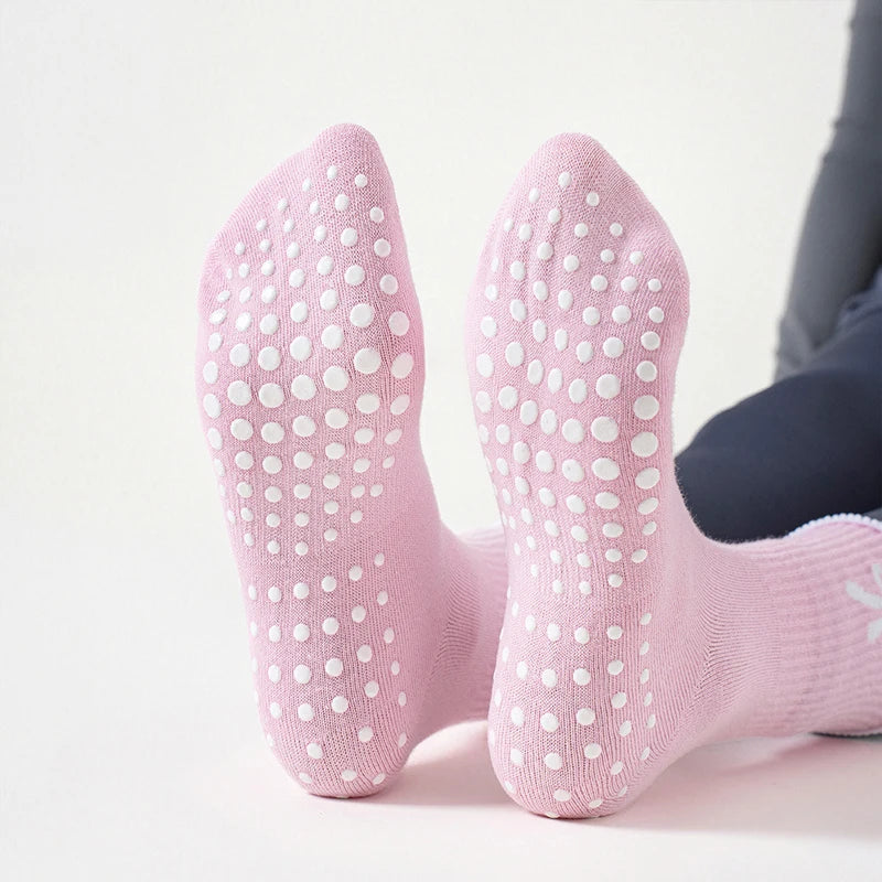 1 pairs of anti-slip grip Pilates socks, pure cotton breathable yoga socks, high elasticity sweat-absorbing mid-calf socks
