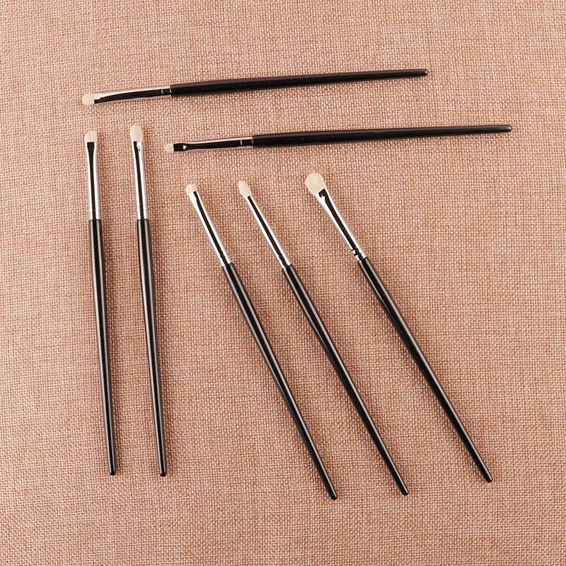 1pc White Pony Hair Eyeshadow Makeup brushes Small Smudge Precision Crease Detail Bevel Eye Shadow Make up brush Liner Lip
