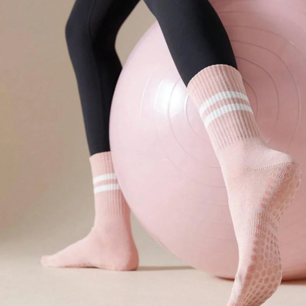 Pilates Socks with Grips for Women Yoga Socks Barre Socks Non Slip Socks of 1/2/3/6pairs