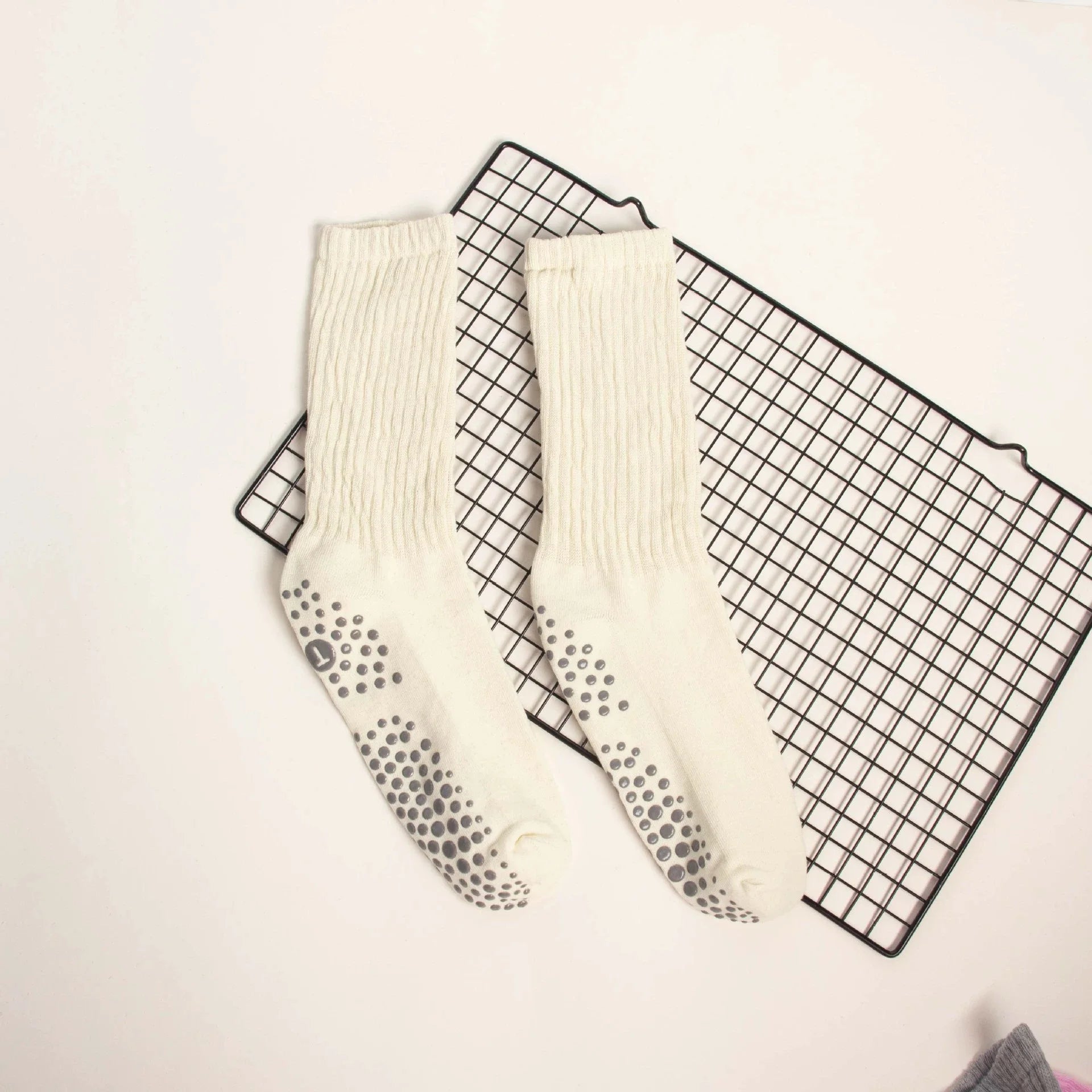 1 Pair Female Pilates Indoor Anti Slip Silicone Floor Socks Breathable Double Bar Middle Socks Fitness Dance Exercise Yoga Socks