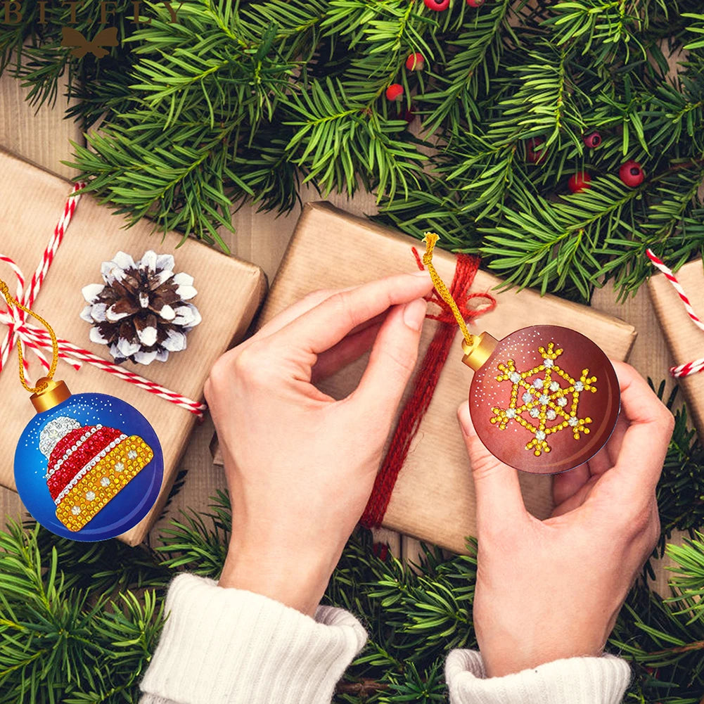 10pcs Christmas Diamond Key Chain Kits Exquisite 5D DIY Single Sided Diamond Art Keychain Colourful for Christmas Decor