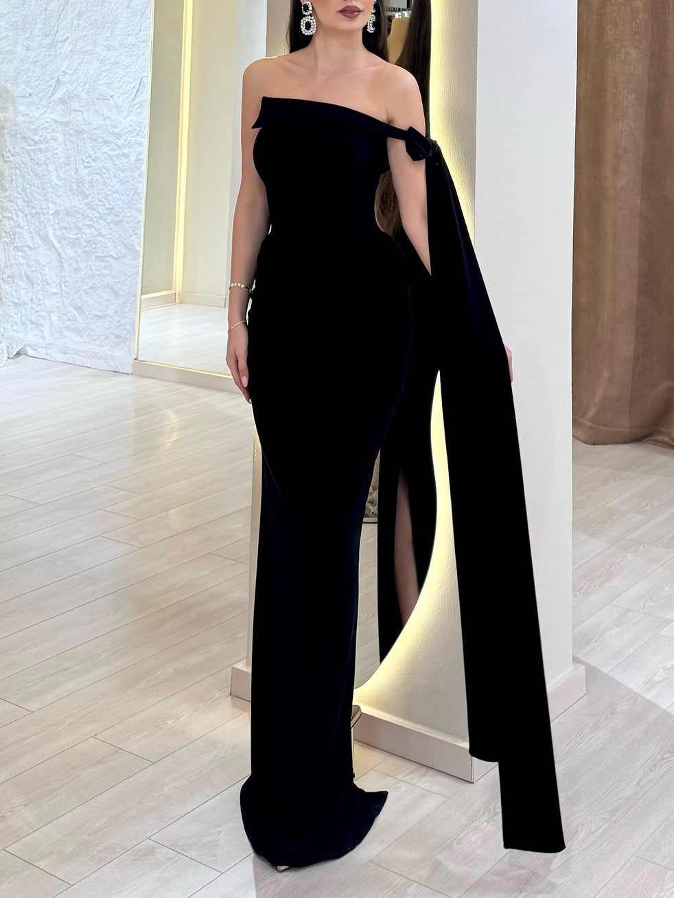 Black Off-the-shoulder Bow Bodycon Dress