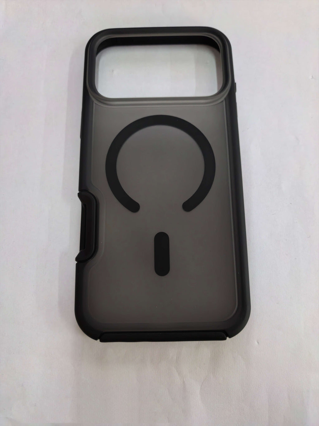 High-grade Matte Simple All-inclusive Anti-fall Skin Feeling Magnetic Phone Case