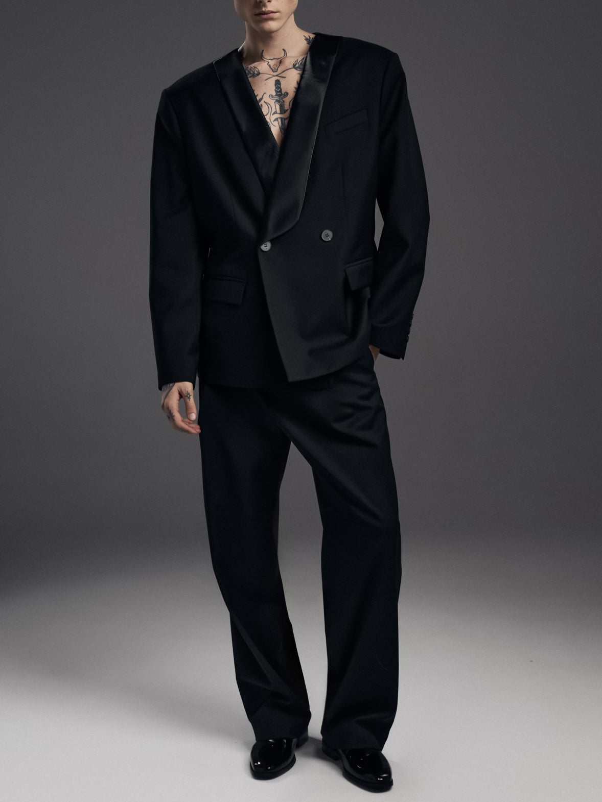 Black Wide Lapel Asymmetric Blazer