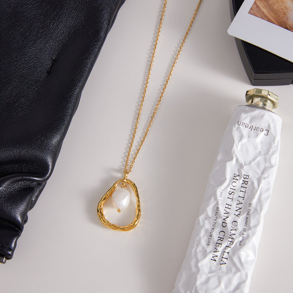 Women's Freshwater Pearl Necklace With A Light Luxury High-End Vibe